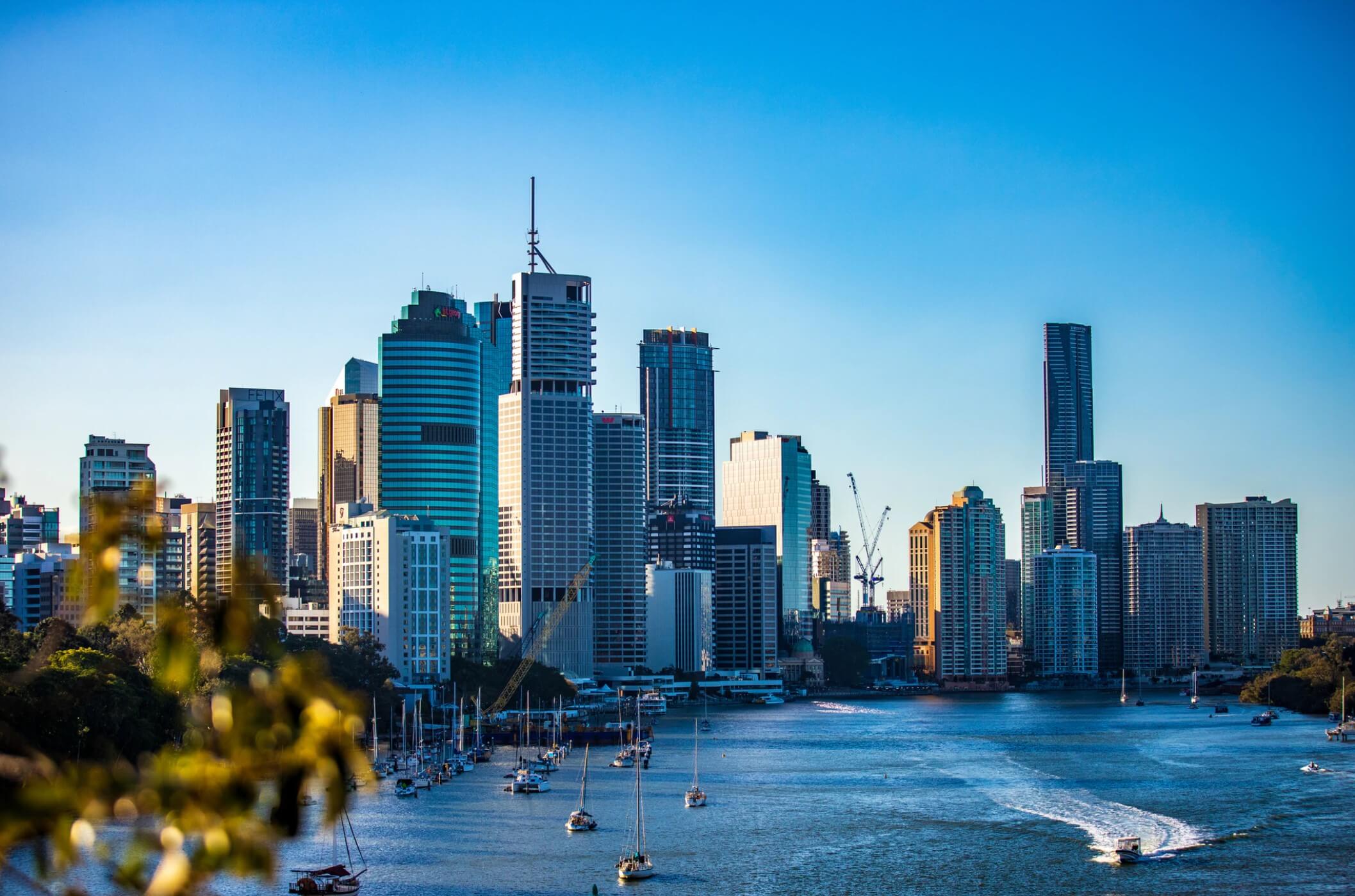 Brisbane river and city